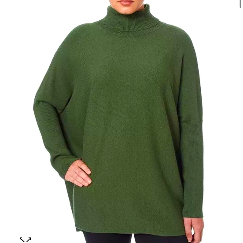 Poncho Turtleneck Sweater EUC deep green size M